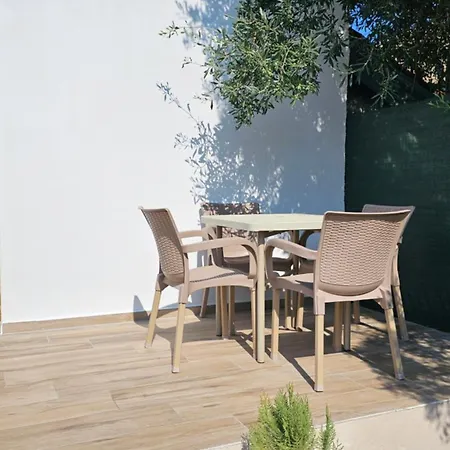 Finnley's Apartman *